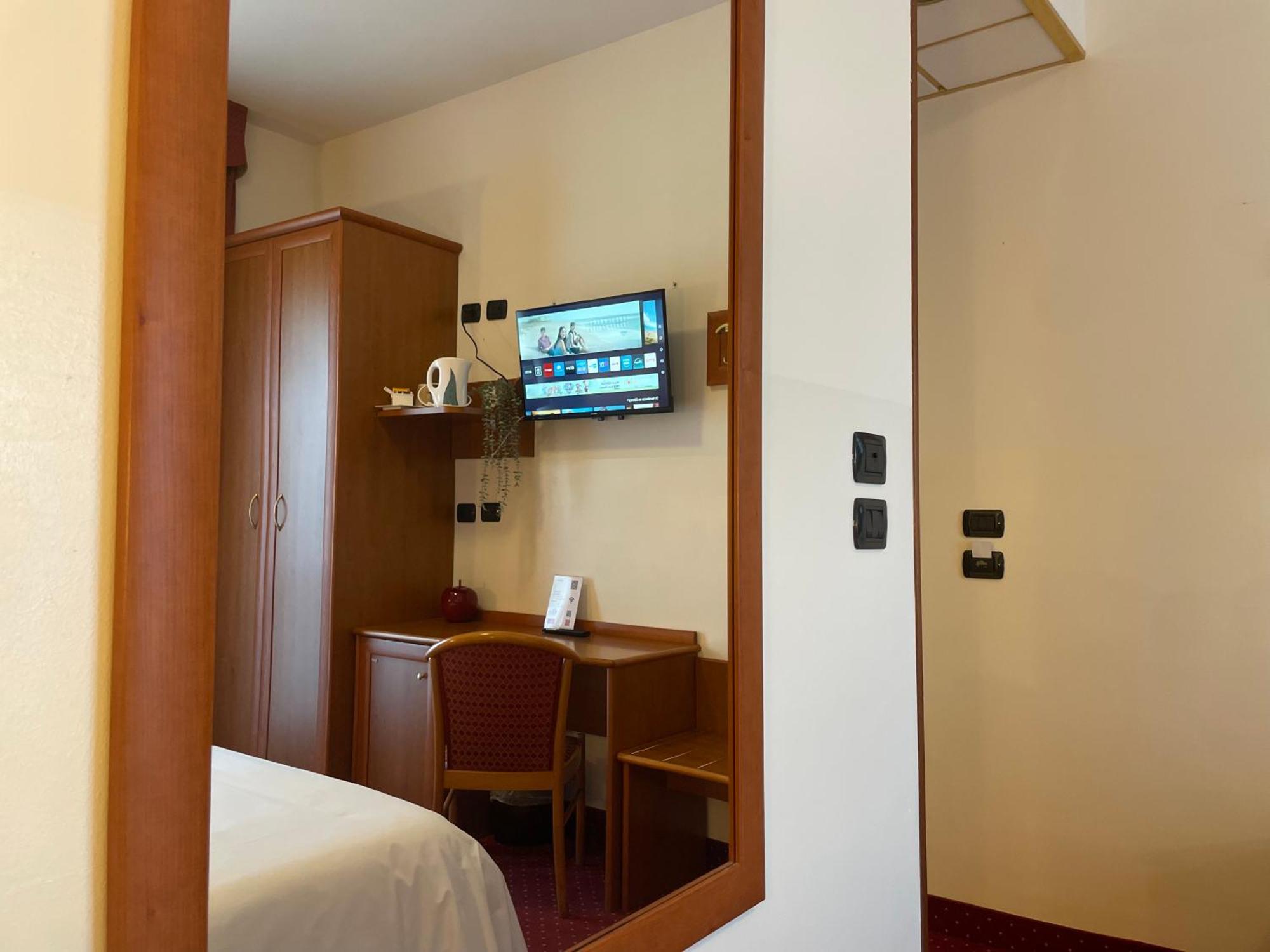 Vald Hotel Валь-делла-Торре Экстерьер фото